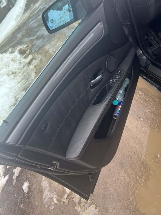 Vând sau dezmembrez