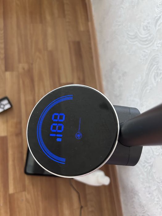 Вертикальный пылесос