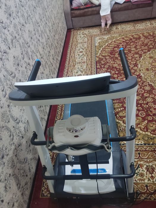 Бегавой дарожка холати ало