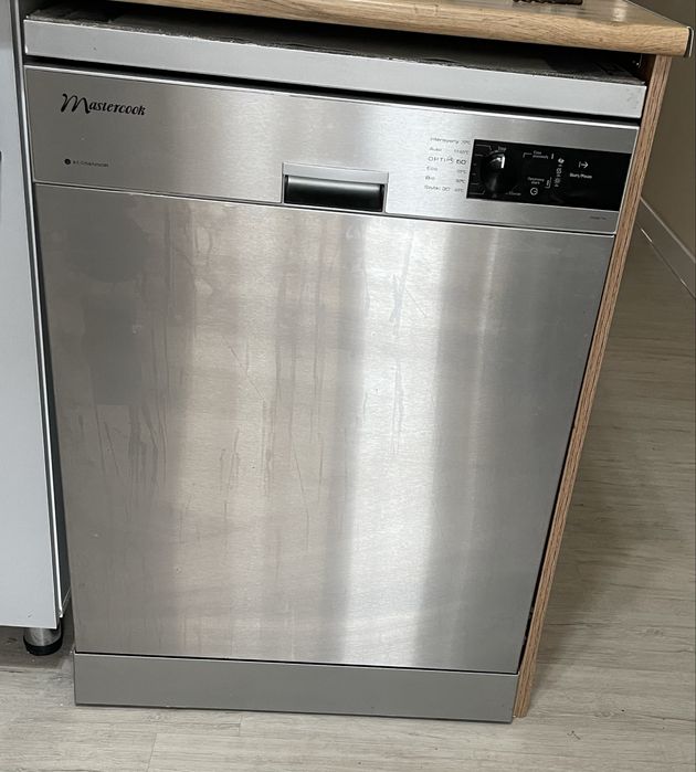 Продам посудомоечную машину