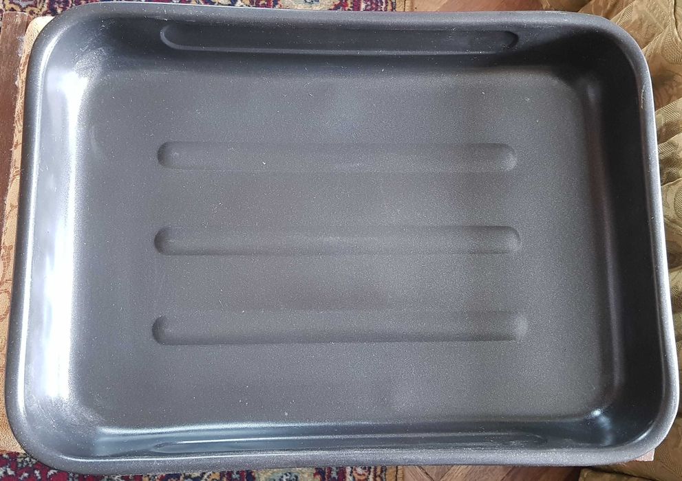 Тава инокс , незалепваща