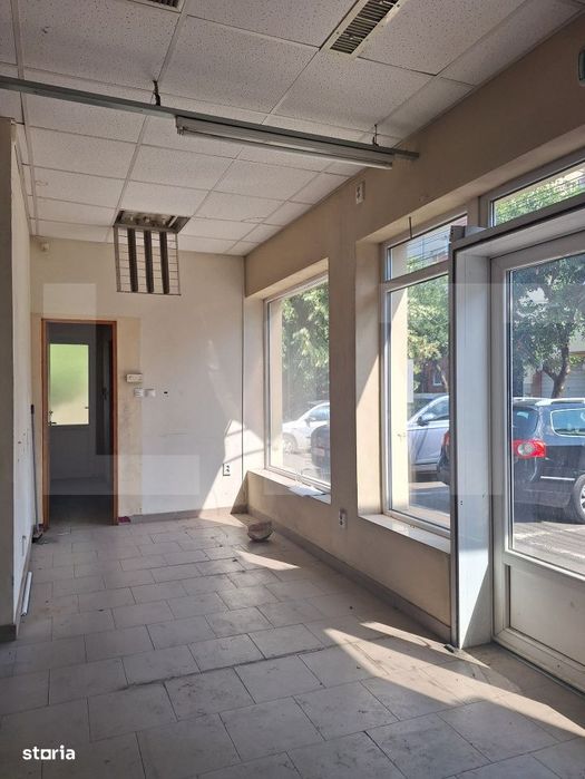 Spatiu comercial, de vanzare, parter + apartament la etaj, zona Mehala