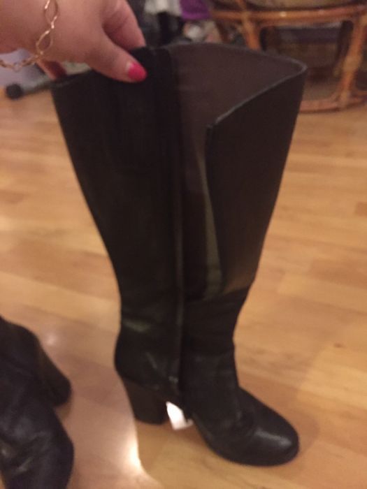 Елегантни Carmens Ботуши