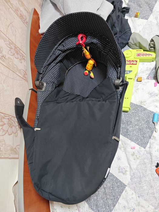 Срочно продам коляску Stokke + люльку