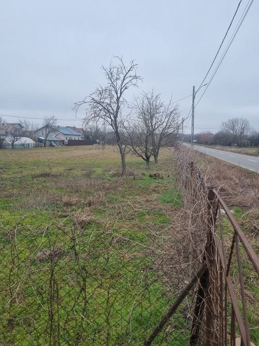 Teren intravilan de vânzare