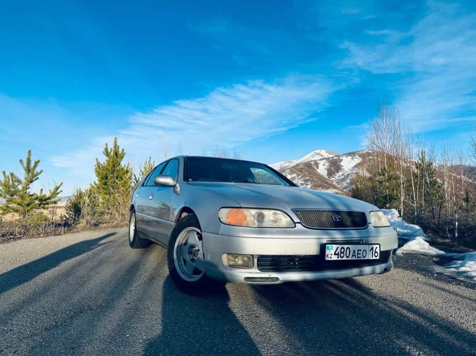 Продам машину Toyota aristo