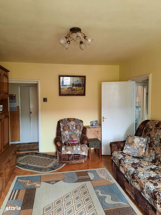 Apartament cu 3 camere etaj 1 in Astra, Brasov — fotografia 1