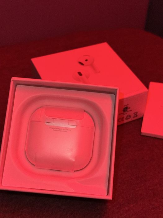 Airpods 4 impecabile