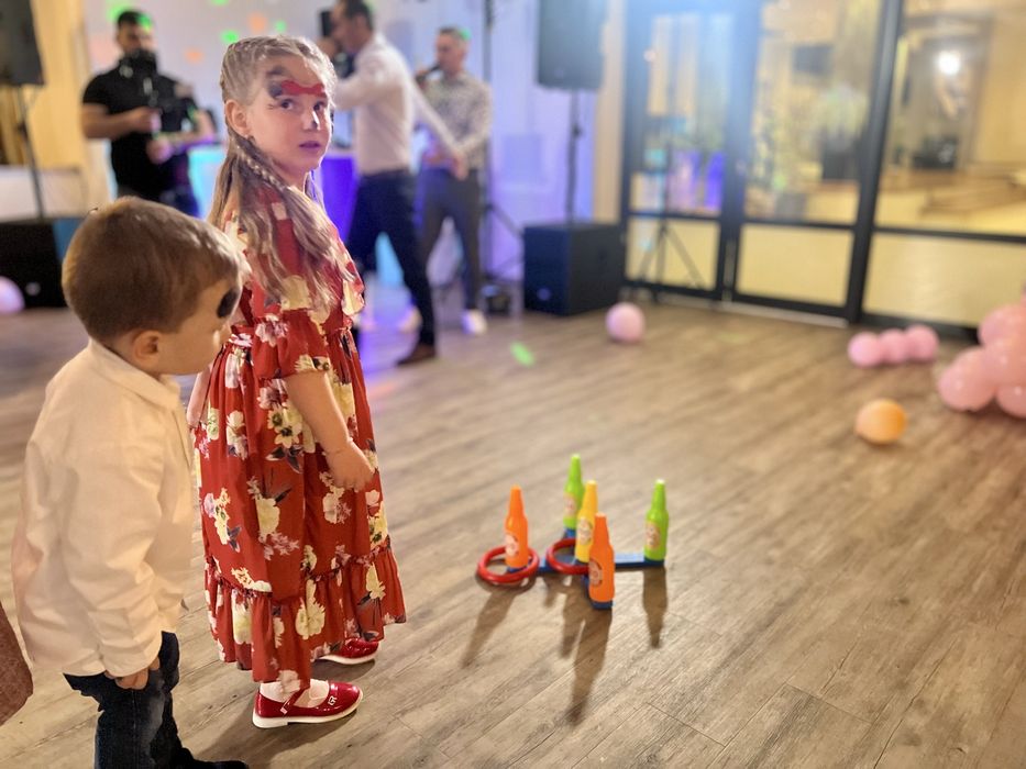 Animatori si Mascote Petreceri Copii