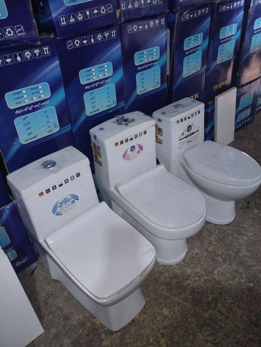 Унитаз литой моноблок