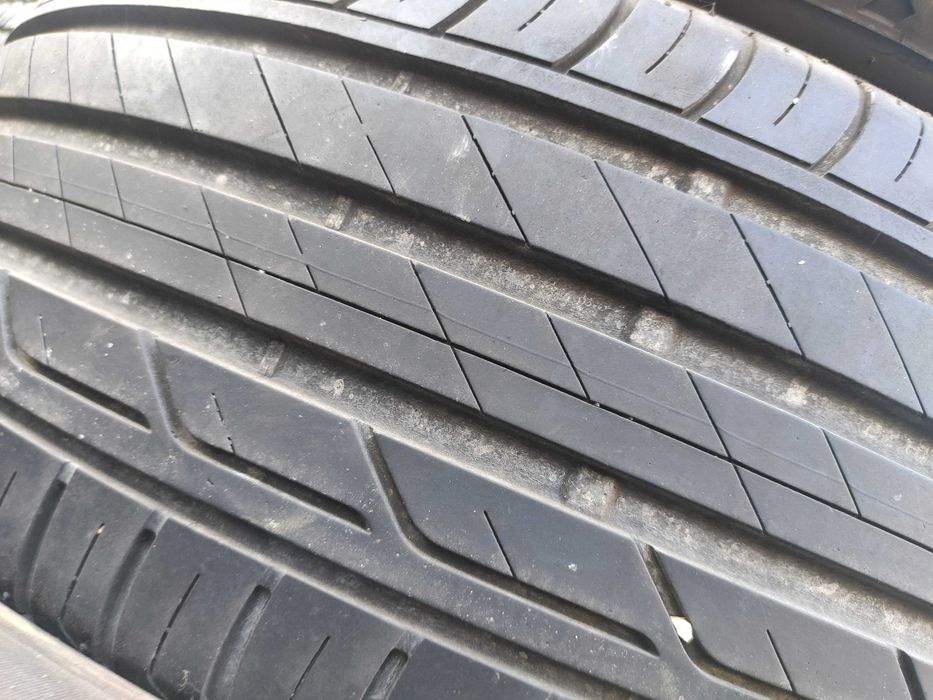 2бр Летни гуми 215 50 18 - Bridgestone - DOT 2023