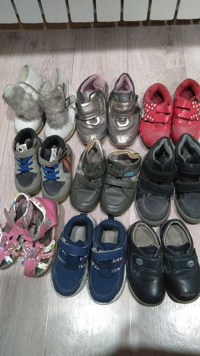 Продам детскую обувь