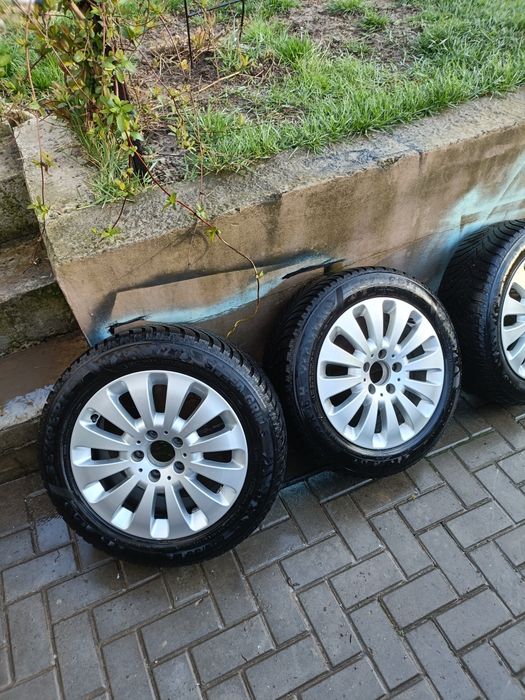 Vând 4 jante de Mercedes 16