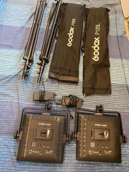 2 bucăți Godox LED 1000C +p90l+p120l+ stativ