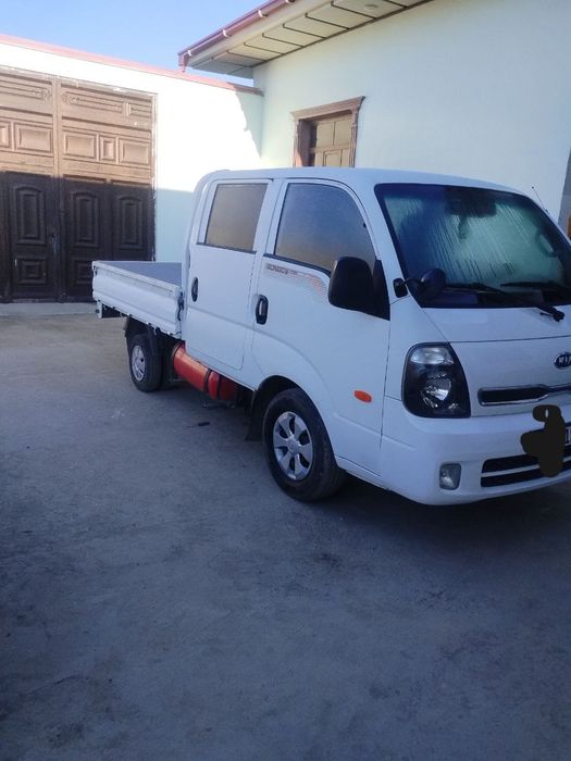 Киа бонго сотилади 2013 йил