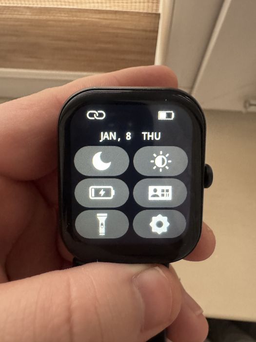 Продаю строчно смарт часы