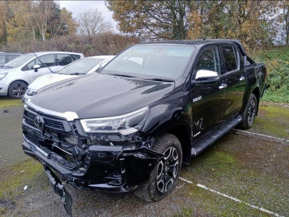 Dezmembrez Toyota Hilux 2.8 1GD-FTV Automat 2020-2024