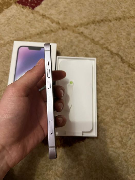 Продам айфон 14