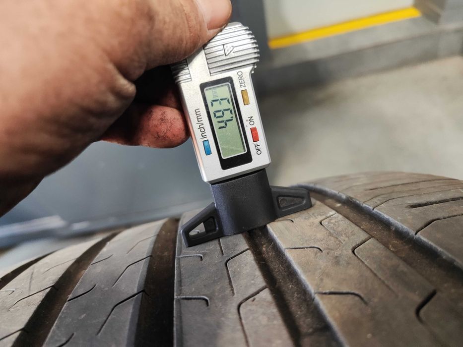 2бр.летни гуми 315/30/22 Continental