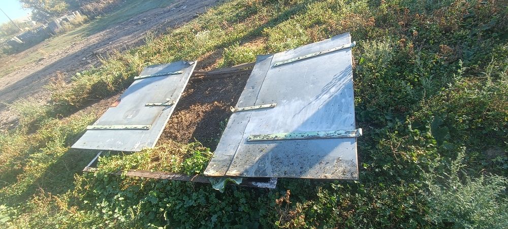 Ворота гаражные .