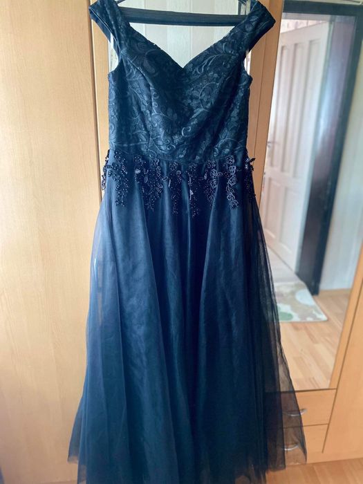 Дълга официална рокля