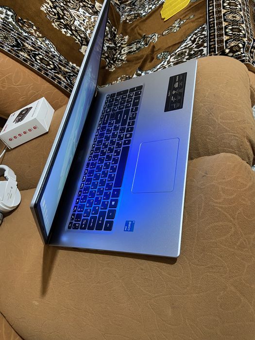 Стильный Acer 11пок экран 18диаг