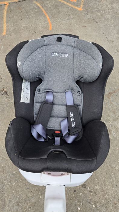 Scaun auto copil cu isofix