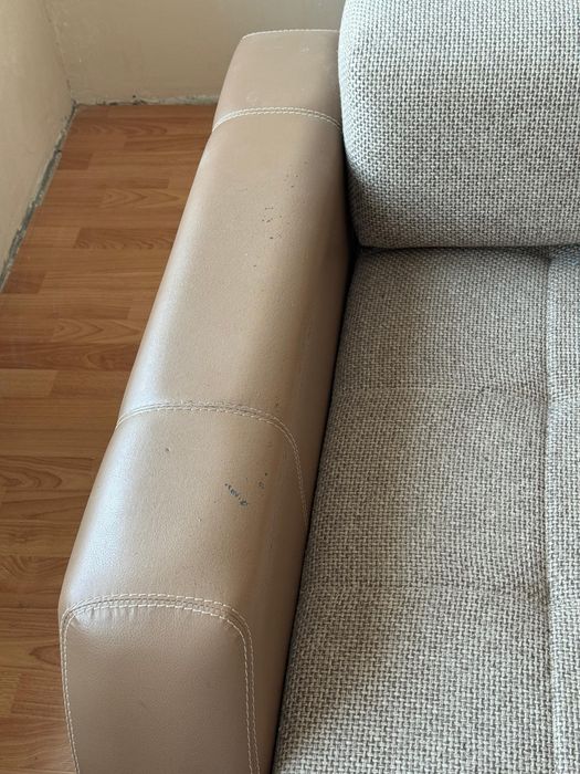 Продам диван в гостиную