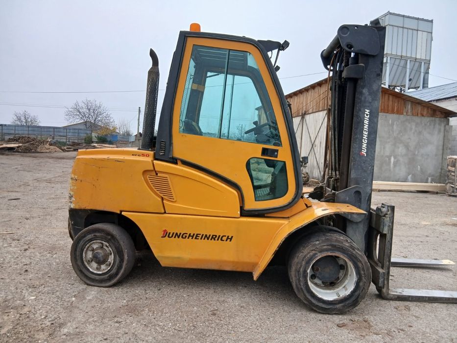 Motostivuitor Jungheinrich 5 Tone