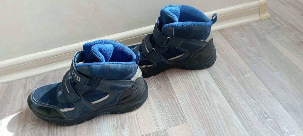 Ботинки высокие на весну, осень.