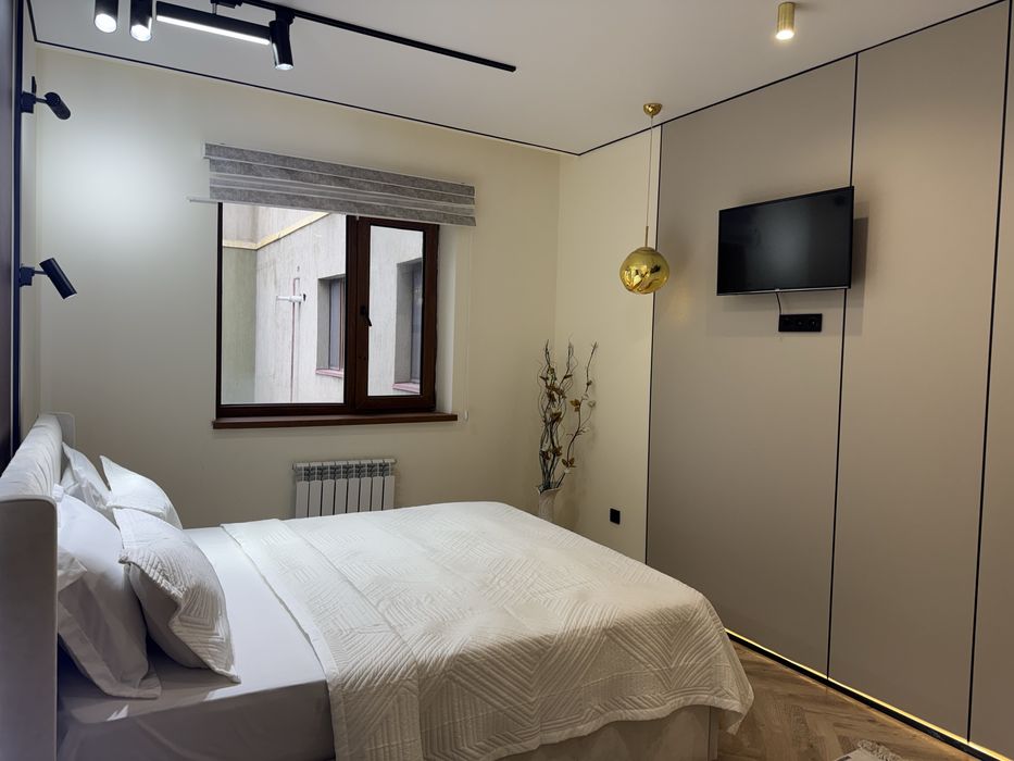 Элитная посуточно кухня-студия 1-ком