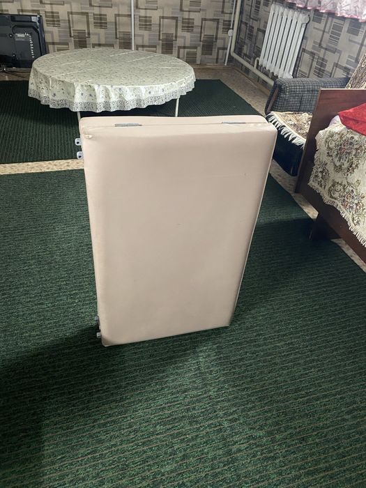 Продам кушетку косметологическую