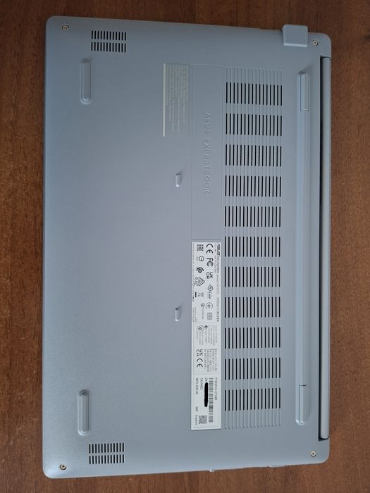 Asus expertbook P 1503 CVA i5 13420 H , 16 gb ram DDR5,1 tb ssd, ca nou , 19 luni garantie ramase