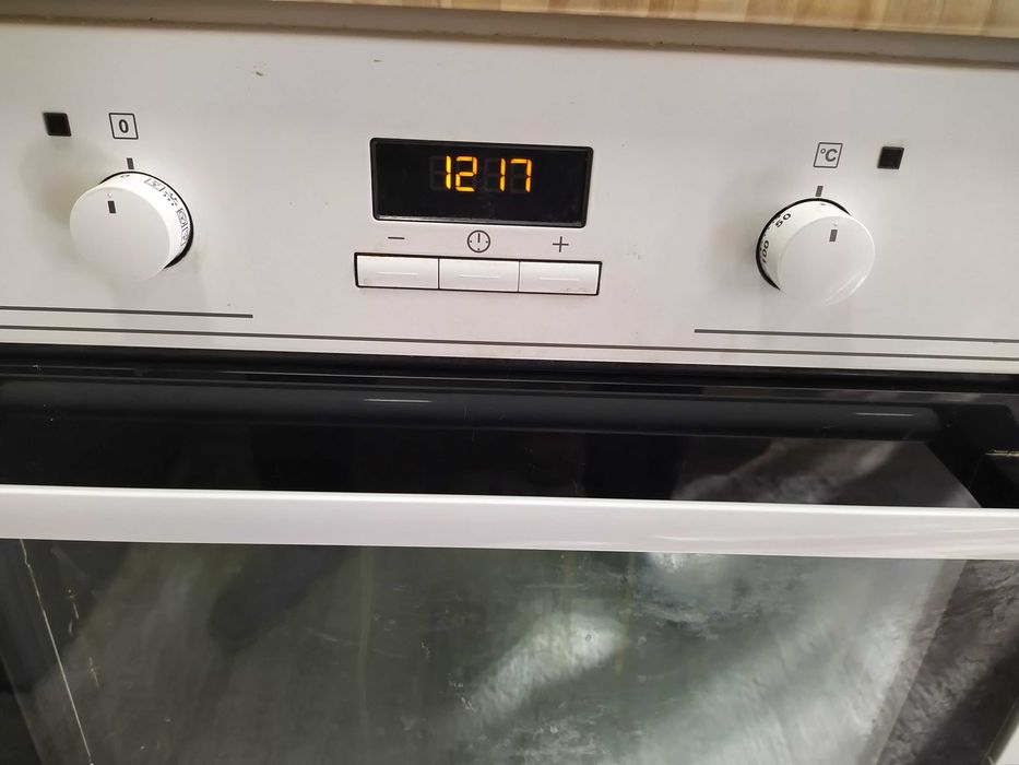 Фурна за вграждане Electrolux