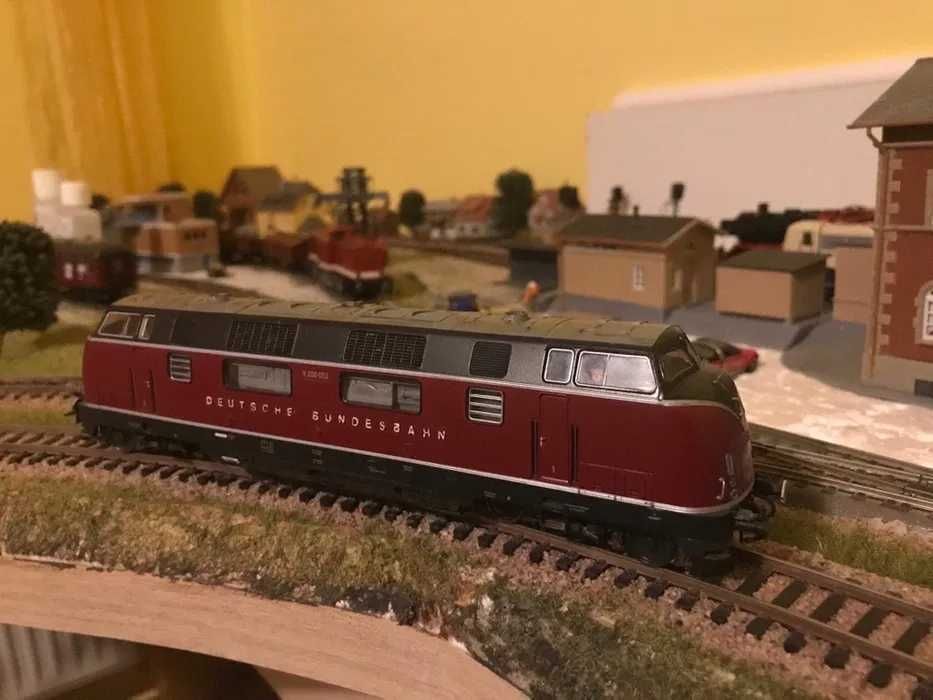 Locomotiv Roco Diesel numar inmatriculare V200 053
