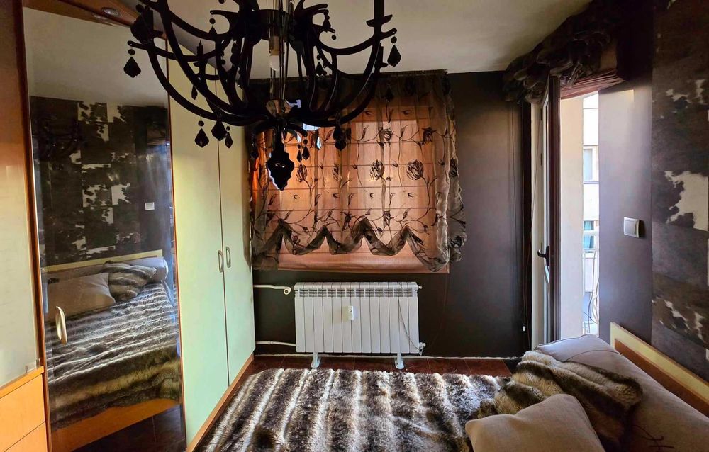 Дава се под наем Двустаен апартамент в София, Център - 60 кв.м за 600 € - Снимка #2