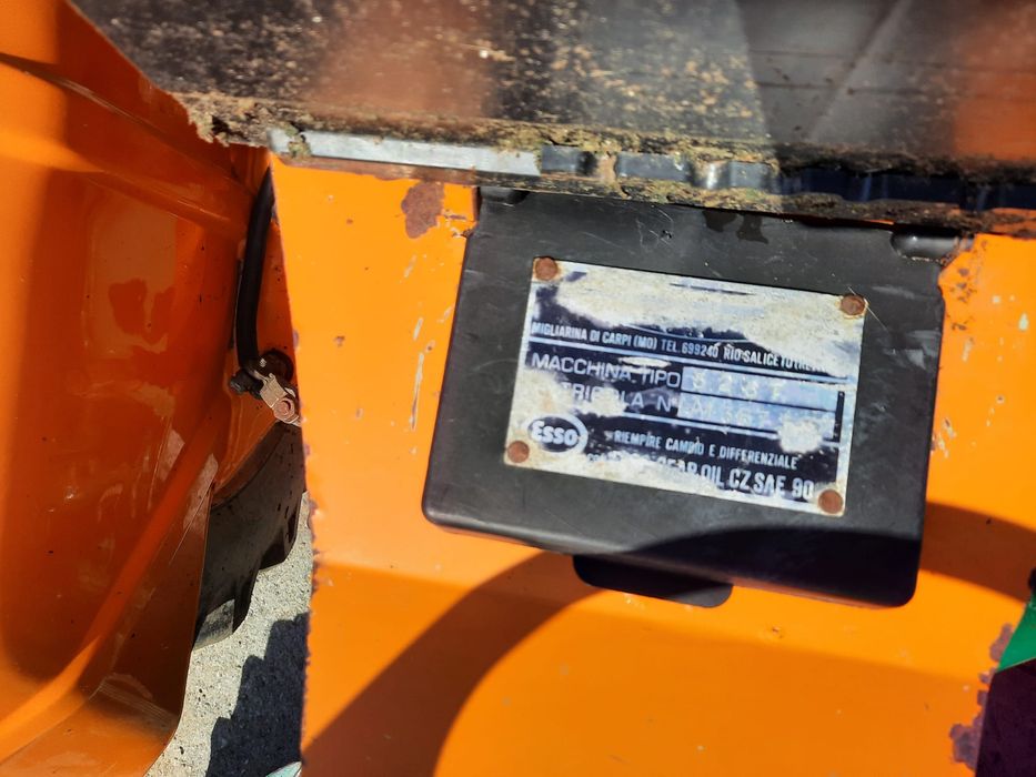 Vând tractor Goldoni în 2  pistoane, 4x4, două prize de putere, 26 CP,