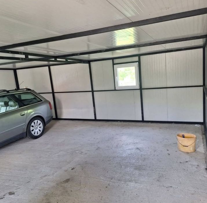 Vand garaje auto din panouri sandwich, structură solidă  7 x 3.5m