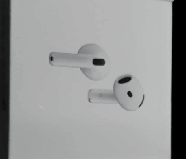Airpods 4 cu ANC noi Sigilate