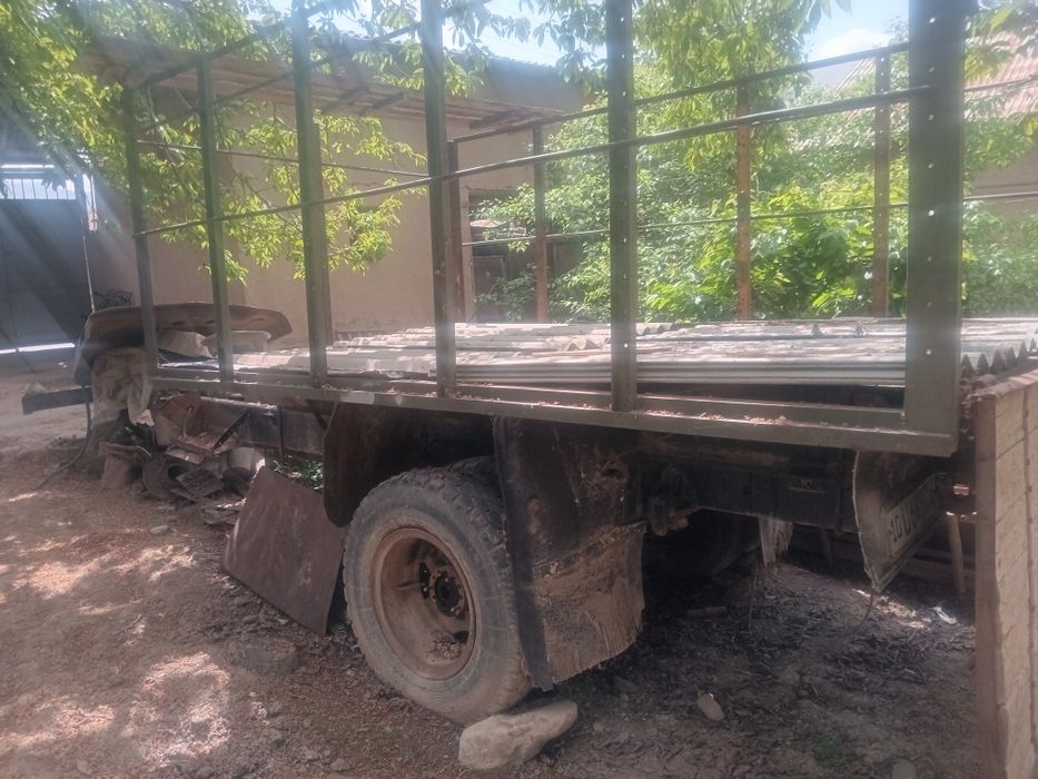 Zil 130 hama zapcasti bor yigvorsa boldi