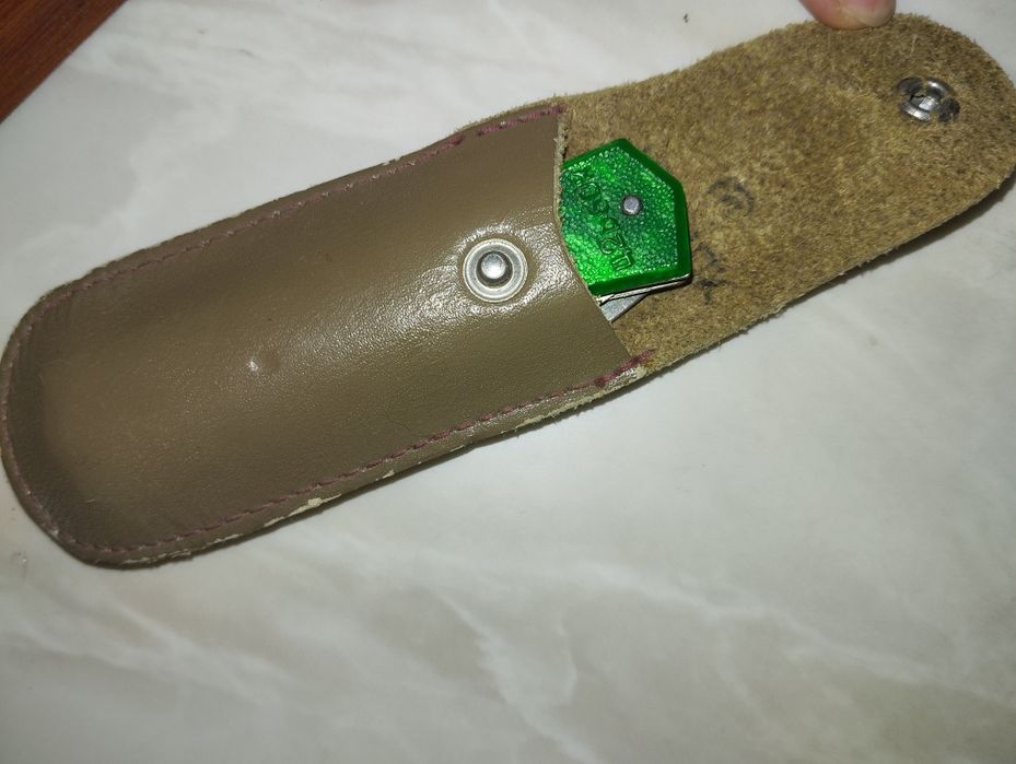 Пепельница  хрусталь и соусницы