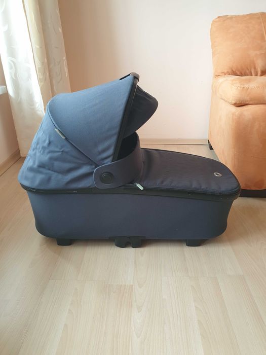 Бебешка количка Maxi Cosi Plaza + 2 в 1 Essential Graphite