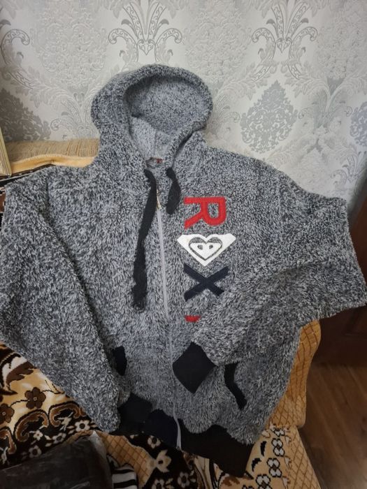 кофта с капюшоном толстовка