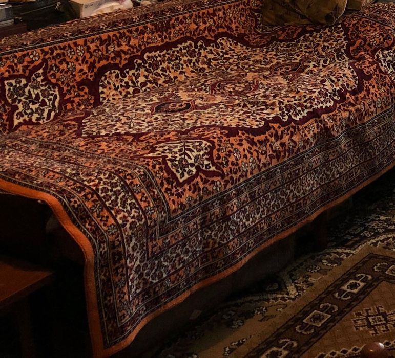 Set persan: 2 cuverturi pat / canapea + o fata de masa carpeta vintage