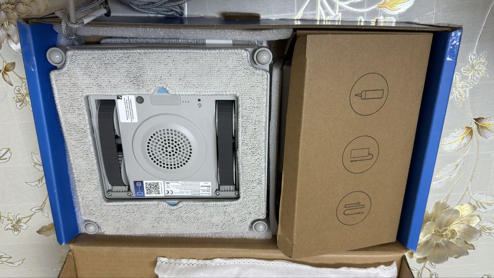 Ecovacs winbot mini, aparat de curatare geamuri