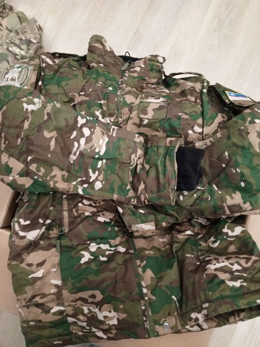 Продам бушлат в отличном состоянии