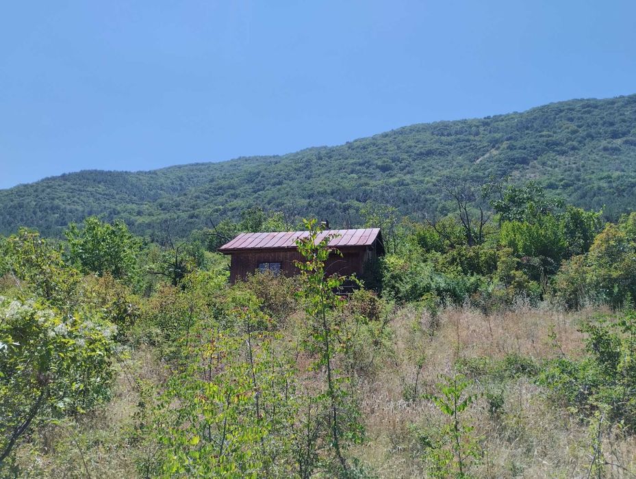 Парцел с бунгало в Асеновград, м. "Параколово"