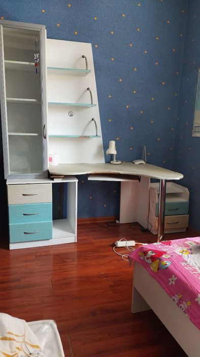 Детская кровать шкаф тумбочка  стол