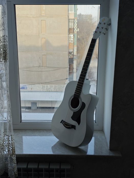 Продаеться гитара 38 дюймовая
