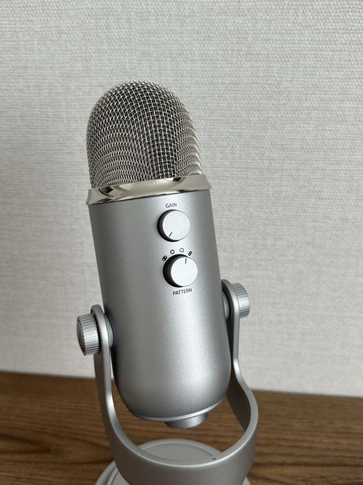 Продам микрофон Blue Yeti